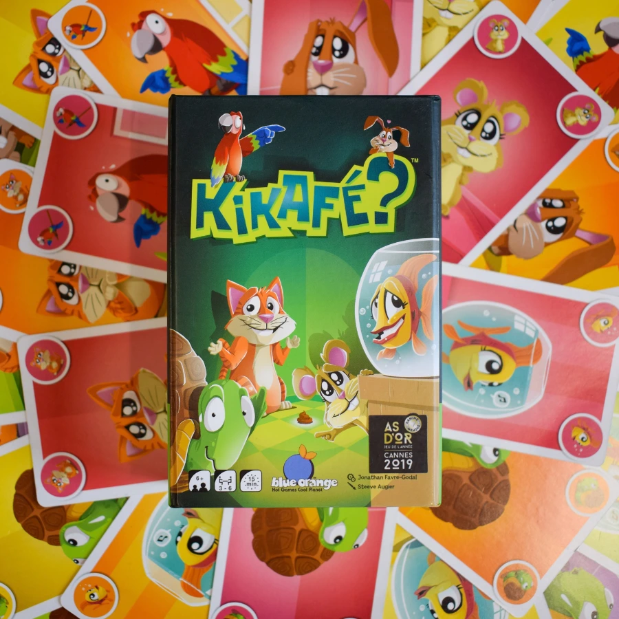 Kikafé la boite et les cartes